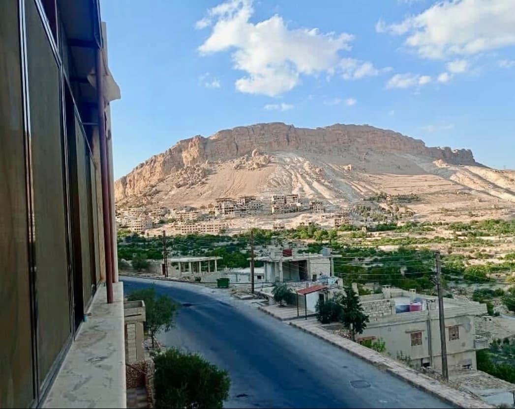 مطعم بوابة معلولا للبيع بسعر لقطة بداعي السفر مطعم بوابة معلولا للبيع بسعر لقطة بداعي السفر - محافظة دمشق - صورة 2 من 6
