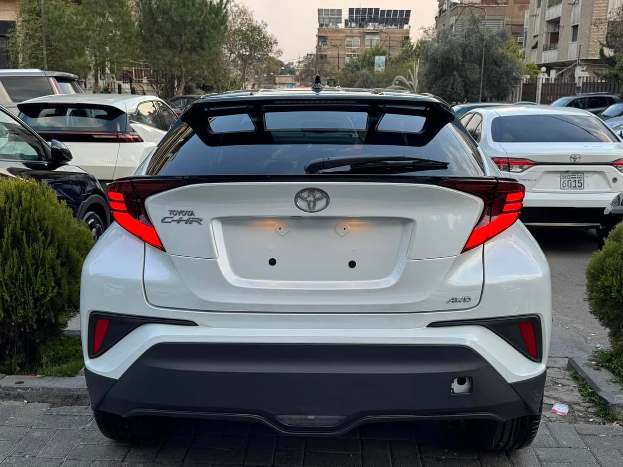Toyota CH-R 2023 Toyota CH-R 2023 - تويوتا - 2023 - محافظة دمشق - صورة 2 من 4