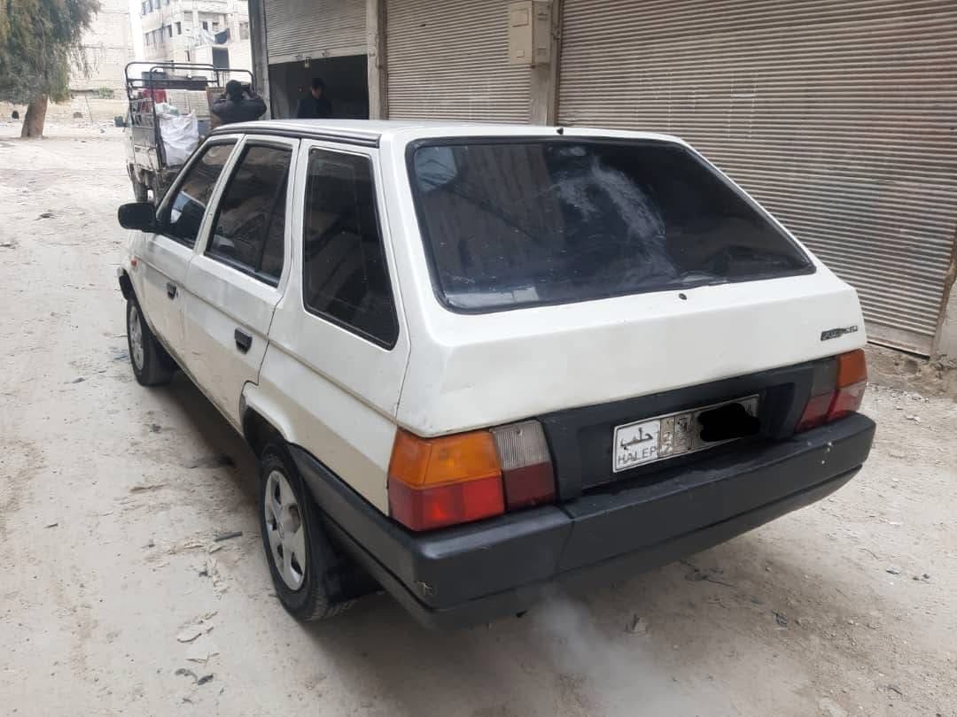 للبيع سكودا 94 ستيشن موجودة بالشام نمرتها حلب عزاز معها ميكانيك جاهزة عالفراغ .. للبيع سكودا 94 ستيشن موجودة بالشام نمرتها حلب عزاز معها ميكانيك جاهزة عالفراغ .. - سكودا - محافظة حلب - صورة 2 من 4