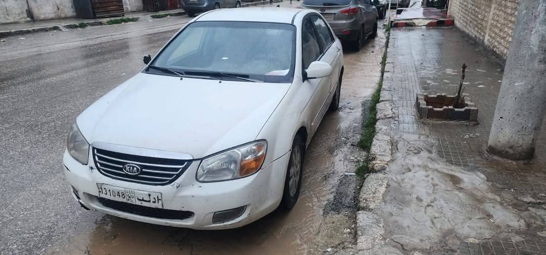 للبيع : فيات فيورينا 2004 تسجيل ال2005 خاليه تماما من جوا ولا غرام و من برا بخ ثلاث قطع - محافظة طرطوس