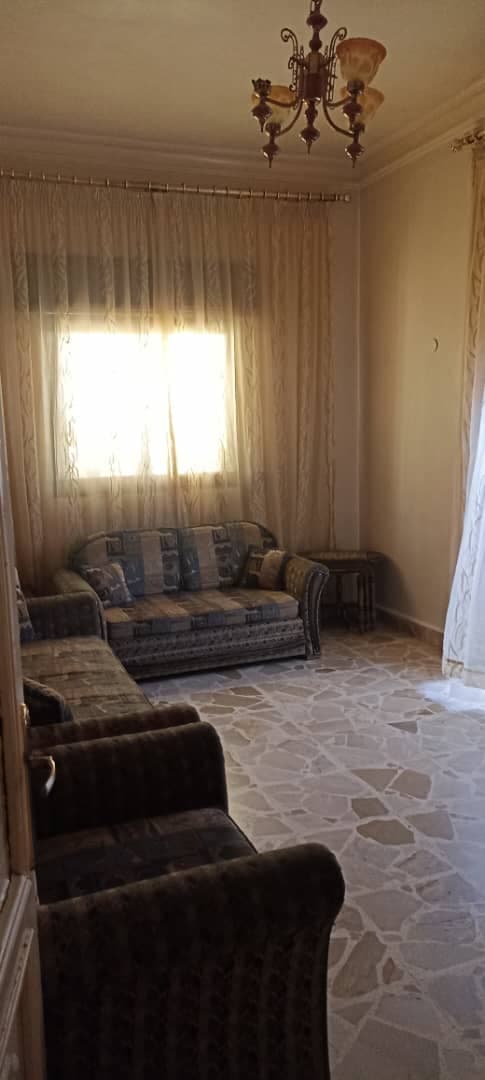 شقة سكنية للبيع في منطقة الأكرمية شارع المدارس مفرق الصيدلية شارع المسبح الأولمبي شقة سكنية للبيع في منطقة الأكرمية شارع المدارس مفرق الصيدلية شارع المسبح الأولمبي - محافظة حلب - صورة 3 من 8