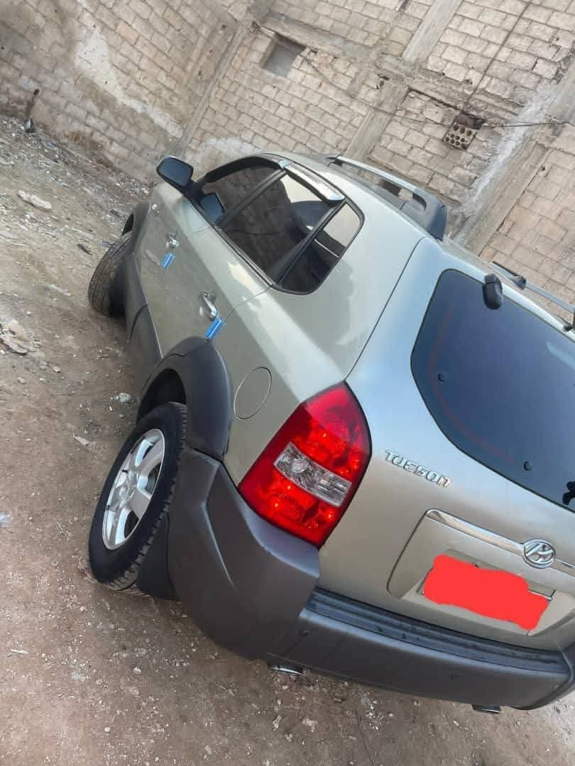 توسان اوروبي 2004 كاملة بدون رباعي باللكرتونة توسان اوروبي 2004 كاملة بدون رباعي باللكرتونة - هونداي - 2004 - محافظة درعا - صورة 2 من 3