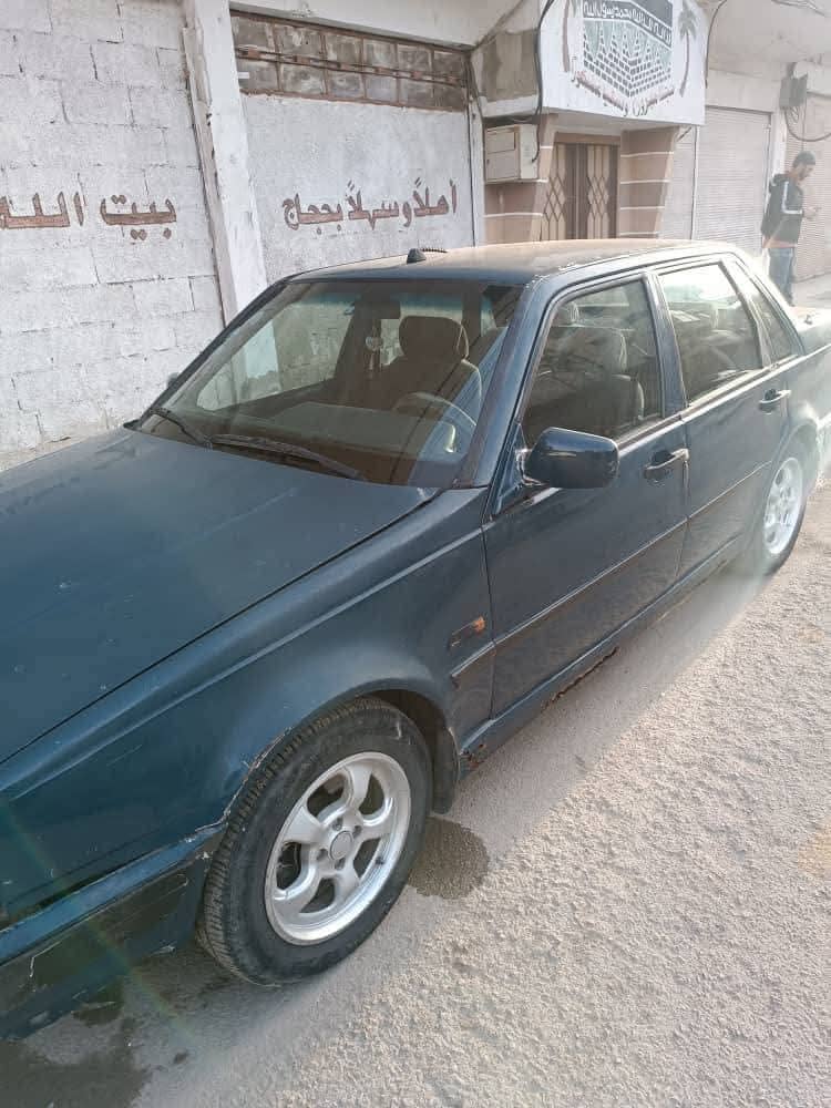 فولفو موديل 93 خالية من الداخل - محافظة دمشق