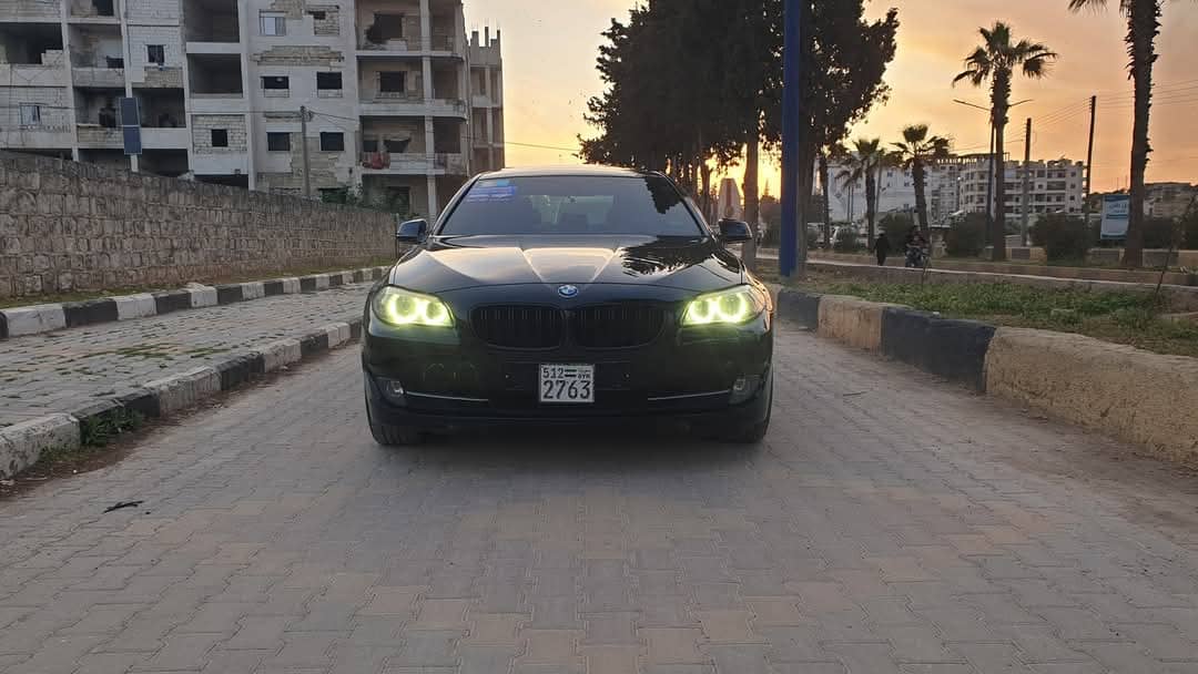 بي ام 520 موديل 2011 اكمل وصف رقم واحد بالشركه خالي العلام - محافظة دمشق