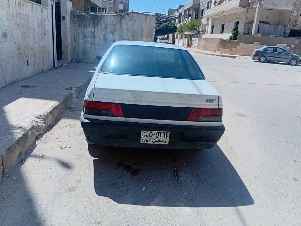 بيجو 405 نظامية عالفراغة - محافظة إدلب