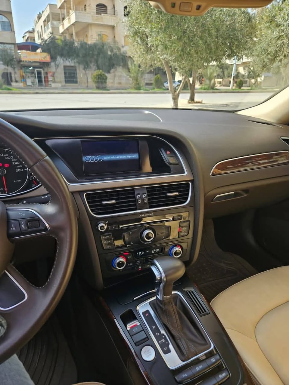 Audi A4 2015 بنزين ٤ سلندر محرك اقتصادي مع وضعيات قياده عديدة Audi A4 2015 بنزين ٤ سلندر محرك اقتصادي مع وضعيات قياده عديدة - أودي - 2015 - محافظة حماة - صورة 7 من 8