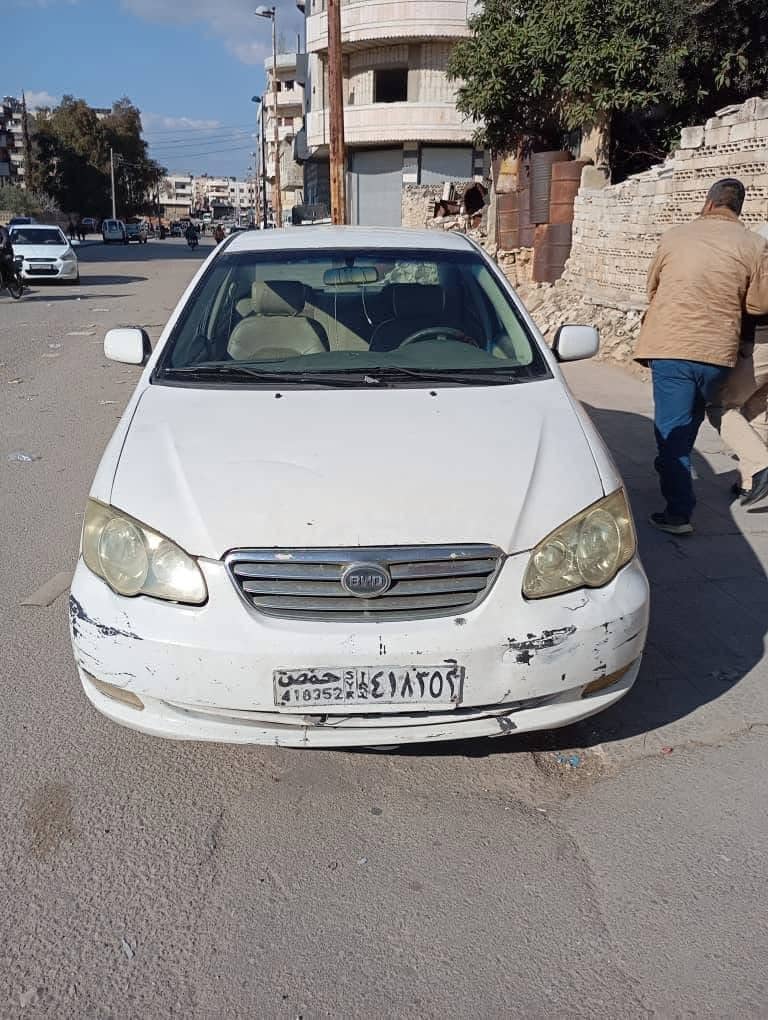بي واي دي موديل ٢٠٠٩ غير ونواعم زنار سقف وداخل خالي كهرباء بالكامل متور ميستوبيشي ميزانية عالية جدا - محافظة حمص