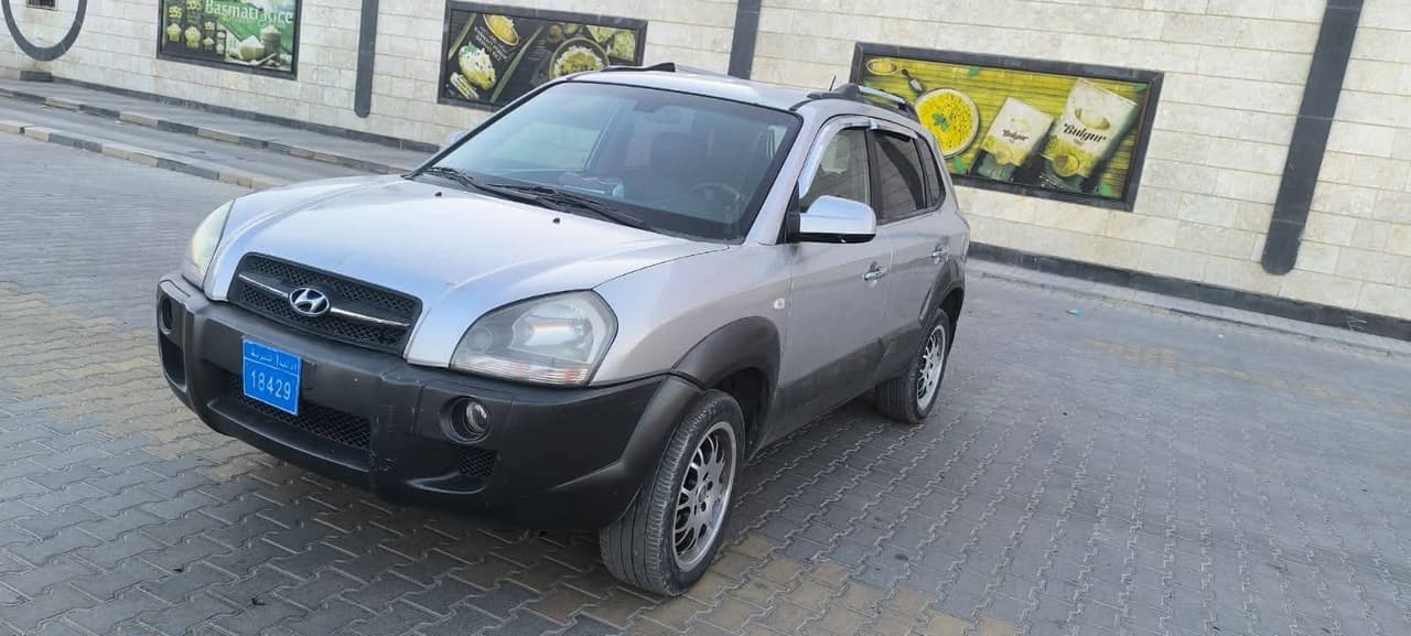 توسان 2005 سيري 2006 كامله مسكره من عدا فتحه توسان 2005 سيري 2006 كامله مسكره من عدا فتحه - هونداي - 2005 - محافظة إدلب - صورة 4 من 5